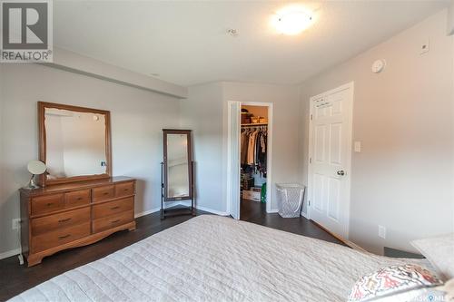 105 586 River Street E, Prince Albert, SK - Indoor Photo Showing Bedroom