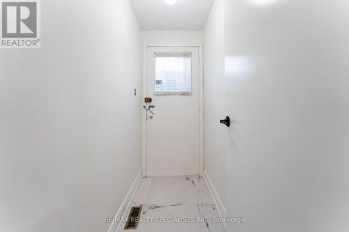 21 Parkend Avenue, Brampton, ON - Indoor Photo Showing Other Room
