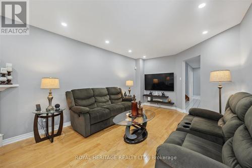 3 Knotty Pine Drive, Whitby, ON - Indoor Photo Showing Living Room