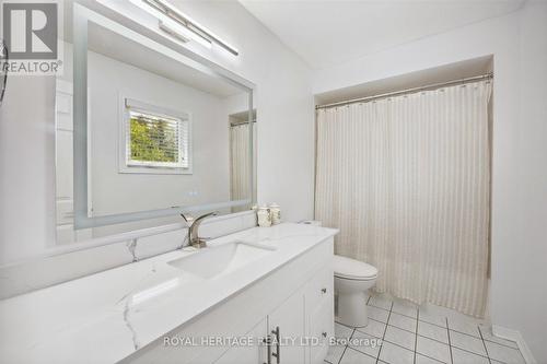 3 Knotty Pine Drive, Whitby, ON - Indoor Photo Showing Bathroom