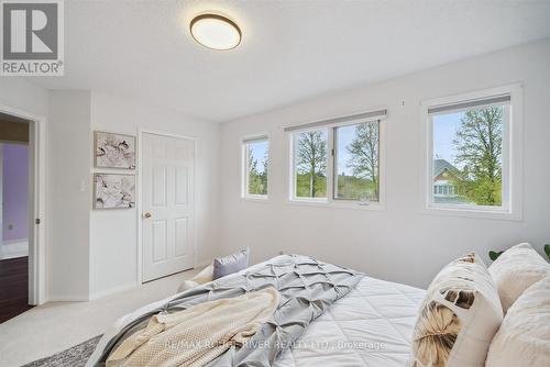 1102 Wildrose Crescent, Pickering, ON - Indoor Photo Showing Bedroom