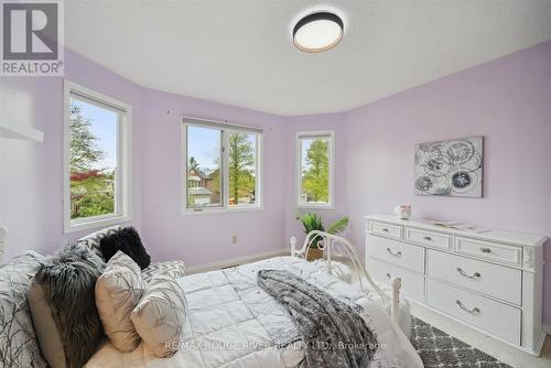 1102 Wildrose Crescent, Pickering, ON - Indoor Photo Showing Bedroom