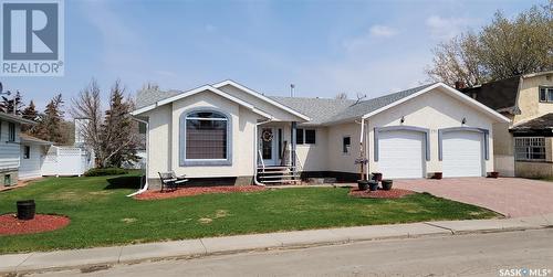 211 2Nd Avenue E, Unity, SK - Outdoor With Facade