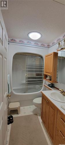 211 2Nd Avenue E, Unity, SK - Indoor Photo Showing Laundry Room