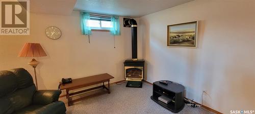 211 2Nd Avenue E, Unity, SK - Indoor