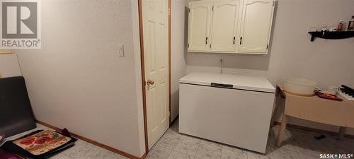 211 2Nd Avenue E, Unity, SK - Indoor Photo Showing Laundry Room