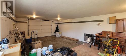 211 2Nd Avenue E, Unity, SK - Indoor Photo Showing Garage