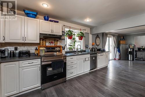7545 Pooley Road, Prince George, BC - Indoor Photo Showing Kitchen With Double Sink