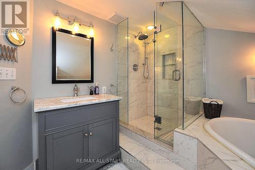 60 Meadowbrook Lane, Markham, ON - Indoor Photo Showing Bathroom