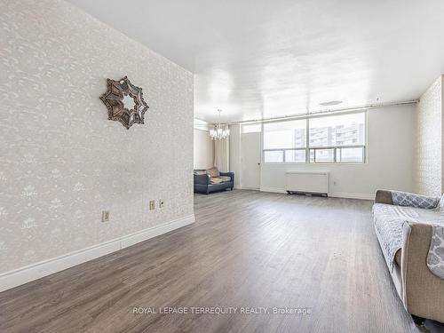 505-3420 Eglinton Ave E, Toronto, ON - Indoor Photo Showing Other Room