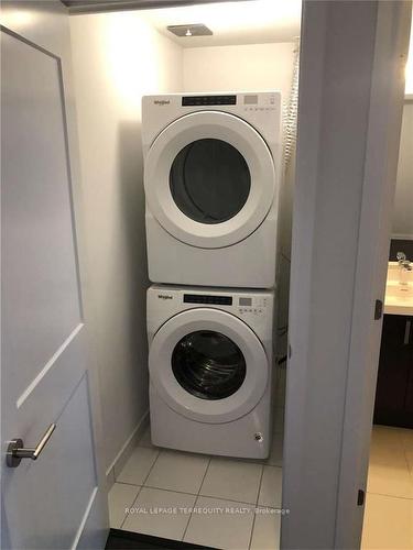 2602-7895 Jane St, Vaughan, ON - Indoor Photo Showing Laundry Room