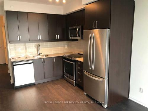 2602-7895 Jane St, Vaughan, ON - Indoor Photo Showing Kitchen