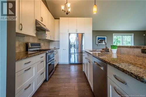 302 & 310 Kennebecasis River Road, Hampton, NB - Indoor Photo Showing Kitchen With Upgraded Kitchen