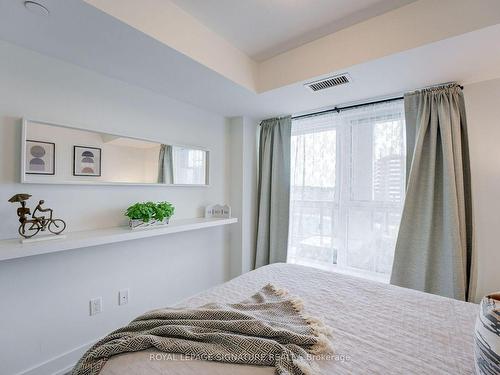 527-5 Mabelle Ave, Toronto, ON - Indoor Photo Showing Bedroom