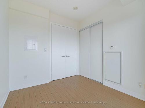 2426-165 Legion Rd N, Toronto, ON - Indoor Photo Showing Other Room