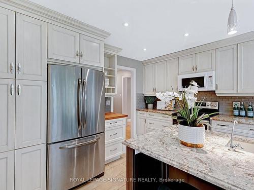 3095 Tours Rd, Mississauga, ON - Indoor Photo Showing Kitchen