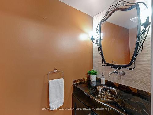 3095 Tours Rd, Mississauga, ON - Indoor Photo Showing Bathroom