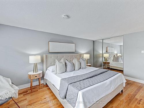 3095 Tours Rd, Mississauga, ON - Indoor Photo Showing Bedroom