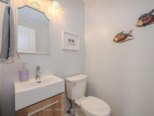 38 Hebert St, Guelph, ON - Indoor Photo Showing Bathroom