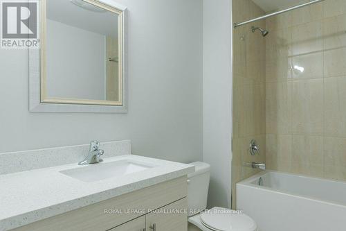 14 - 550 Brealey Drive, Peterborough, ON - Indoor Photo Showing Bathroom