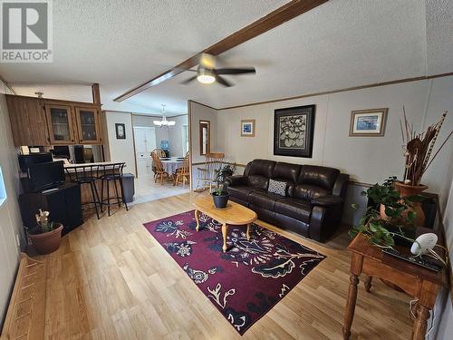 13595 Swallow Road, Prince George, BC - Indoor Photo Showing Living Room