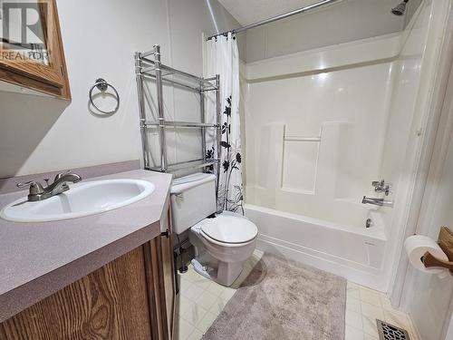 13595 Swallow Road, Prince George, BC - Indoor Photo Showing Bathroom