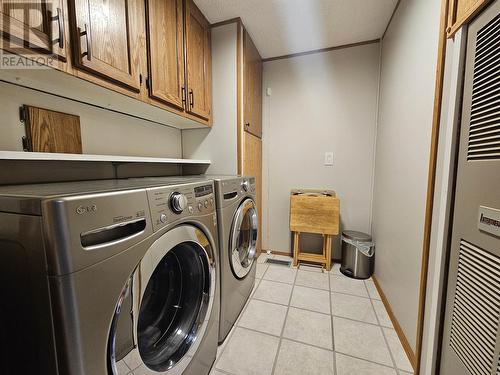 13595 Swallow Road, Prince George, BC - Indoor Photo Showing Laundry Room