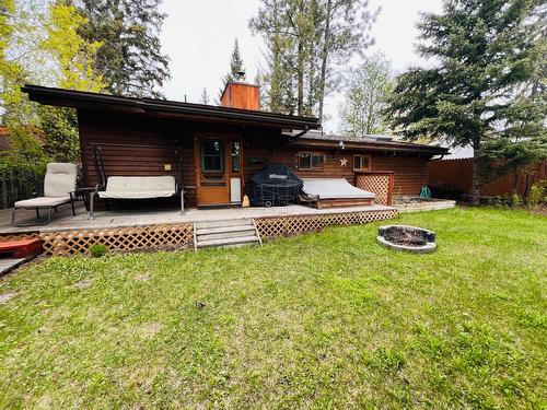 4678 Spruce Street, Windermere, BC - Outdoor With Deck Patio Veranda