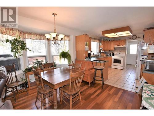 536-537 Loon Avenue, Vernon, BC - Indoor Photo Showing Dining Room