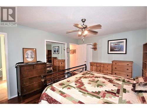 536-537 Loon Avenue, Vernon, BC - Indoor Photo Showing Bedroom