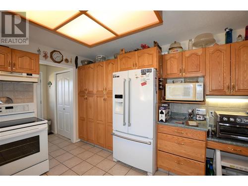 536-537 Loon Avenue, Vernon, BC - Indoor Photo Showing Kitchen