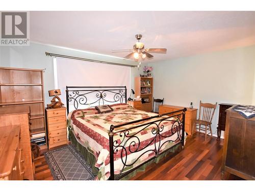 536-537 Loon Avenue, Vernon, BC - Indoor Photo Showing Bedroom