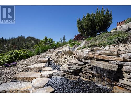 606 Selkirk Court, Kelowna, BC - Outdoor With View