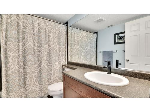 3216 - 205 Third Avenue, Invermere, BC - Indoor Photo Showing Bathroom