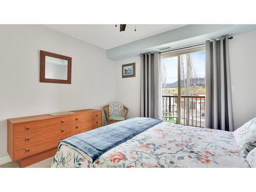 3216 - 205 Third Avenue, Invermere, BC - Indoor Photo Showing Bedroom