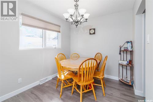 10 Mitchell Street, Saskatoon, SK - Indoor Photo Showing Dining Room