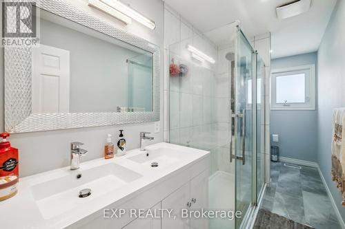 7105 York Drive, Niagara Falls, ON - Indoor Photo Showing Bathroom