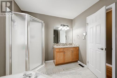 451 Highview Drive, St. Thomas, ON - Indoor Photo Showing Bathroom