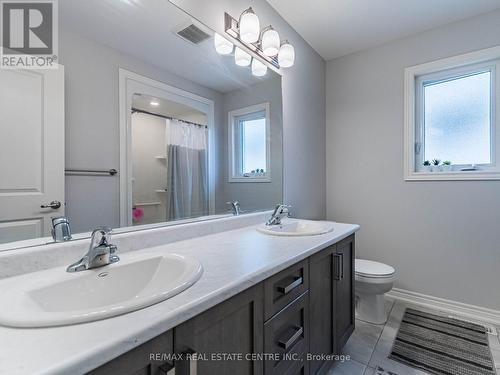 9561 Tallgrass Avenue, Niagara Falls, ON - Indoor Photo Showing Bathroom