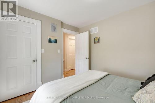 131 Drummond Street, Brantford, ON - Indoor Photo Showing Bedroom
