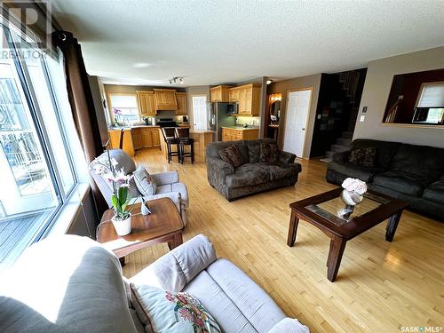 3936 E Nottingham Crescent, Regina, SK - Indoor Photo Showing Living Room