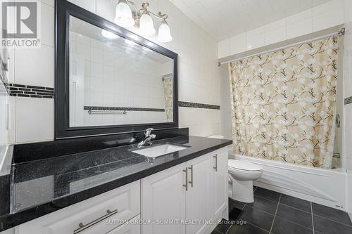 13 Oaklea Boulevard, Brampton, ON - Indoor Photo Showing Bathroom