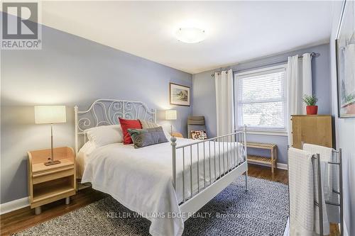 692 Courtland Place, Burlington, ON - Indoor Photo Showing Bedroom