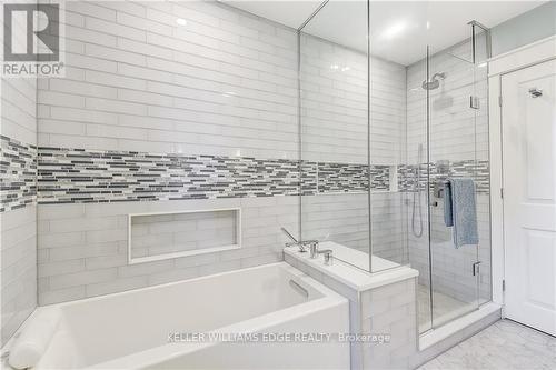 692 Courtland Place, Burlington, ON - Indoor Photo Showing Bathroom