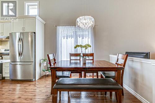 142 Old Field Lane, Central Elgin, ON - Indoor Photo Showing Dining Room