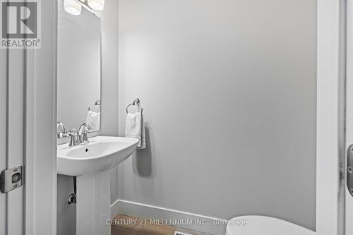 134 Red Pine Street, Blue Mountains, ON - Indoor Photo Showing Bathroom