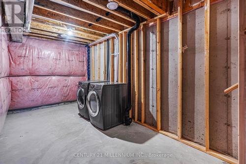 134 Red Pine Street, Blue Mountains, ON - Indoor Photo Showing Laundry Room