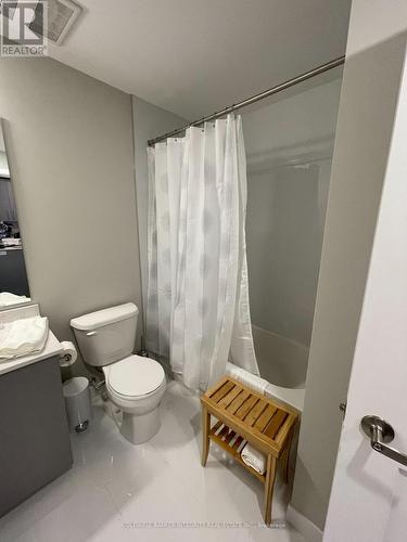 813 - 15 Queen Street, Hamilton, ON - Indoor Photo Showing Bathroom