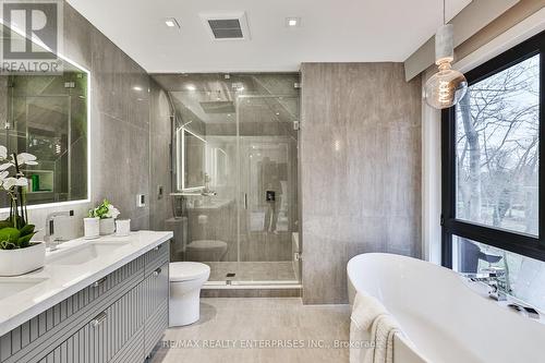 1266 Minaki Road, Mississauga, ON - Indoor Photo Showing Bathroom