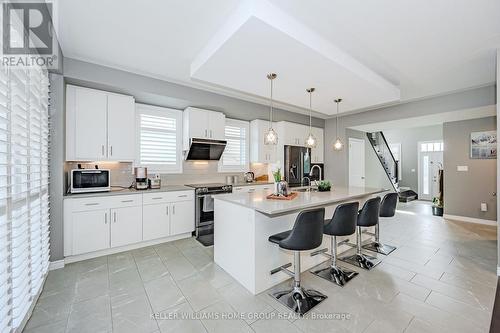 121 Lovett Lane, Guelph, ON - Indoor Photo Showing Kitchen With Upgraded Kitchen